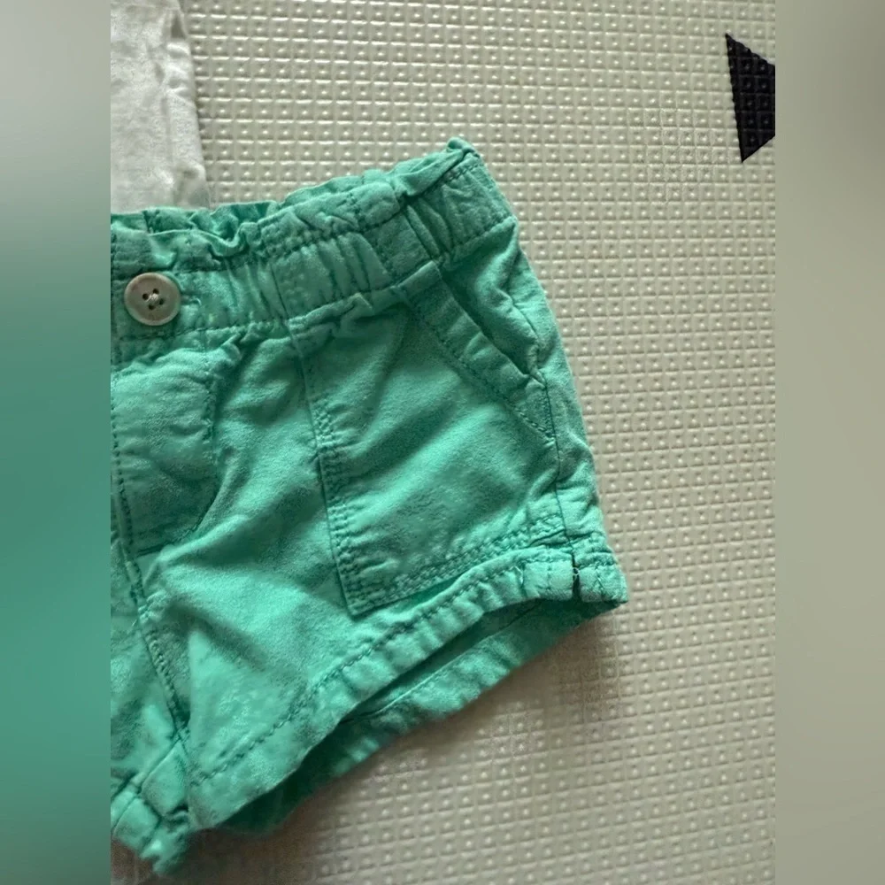 Oshkosh B’gosh|Baby girl cute summer outfit,teal shorts & white rainbow tank•••